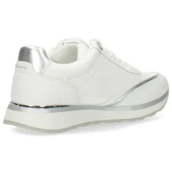 Witte sneakers
