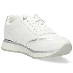Witte sneakers