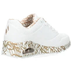 Witte sneakers
