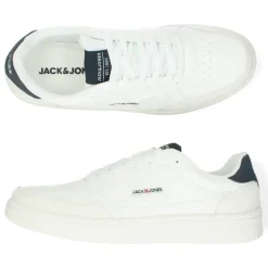 Witte sneakers