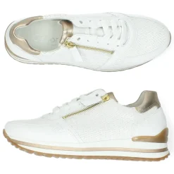 Witte sneakers