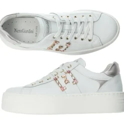 Witte sneakers