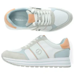 Witte sneakers