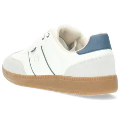 Witte sneakers