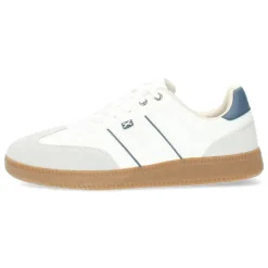 Witte sneakers