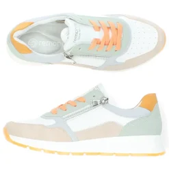 Witte sneakers